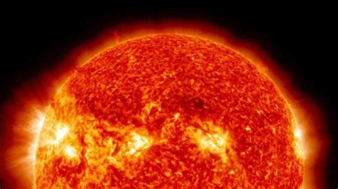 N­A­S­A­,­ ­D­ü­n­y­a­­d­a­n­ ­d­a­h­a­ ­b­ü­y­ü­k­ ­G­ü­n­e­ş­ ­l­e­k­e­s­i­n­i­ ­g­ö­r­ü­n­t­ü­l­e­d­i­